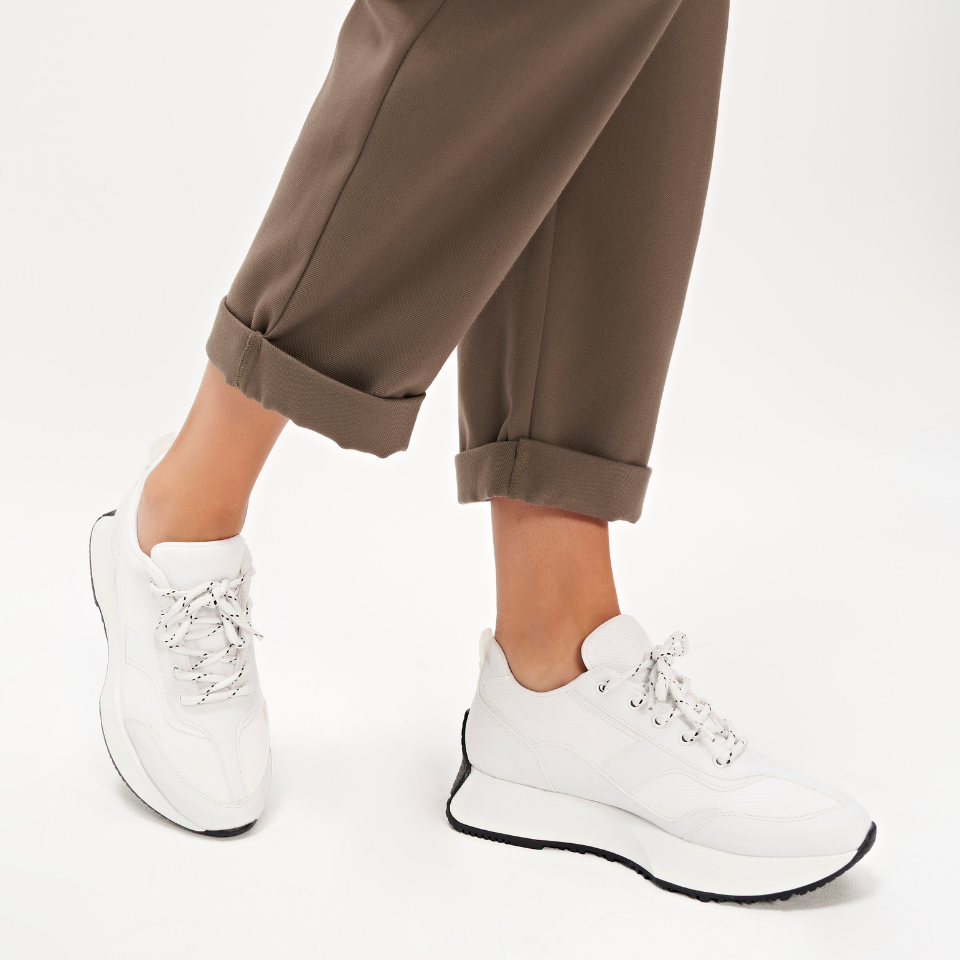 resm  Beyaz Yaya Kadın Spor Ayakkabı