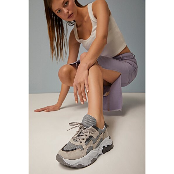 Resim Gri Yaya Kadın Spor Ayakkabı